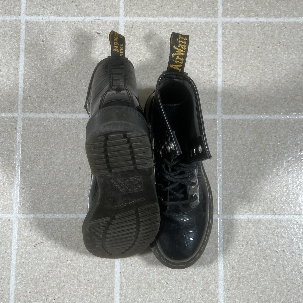Dr Martens 1460W Boots Womens Size 6 Black Patent Leather Lace Up AirWair Punk - Picture 5 of 8
